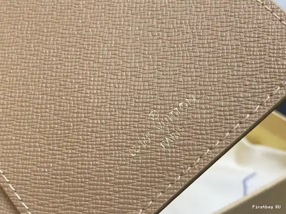 Firstbag ru Vuitton PASSPORT Louis COVER-10*14*2.5CM 0626
